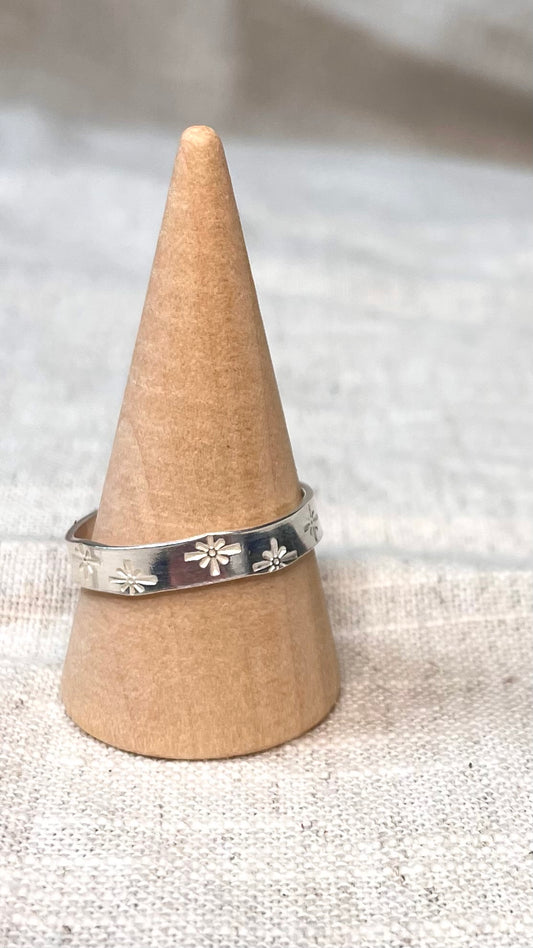 Nova Stamped Band Ring